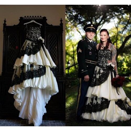 Vintage Gothic Ball Gown Wedding Dresses 2020 Off the Shoulder Strapless Ruched Tiered Court Train Gothic Black Wedding Gowns