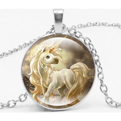 Fashion Boutique Pendant Necklace Horse Necklace Pendant Glass Jewelry Vintage Color Chain Choker