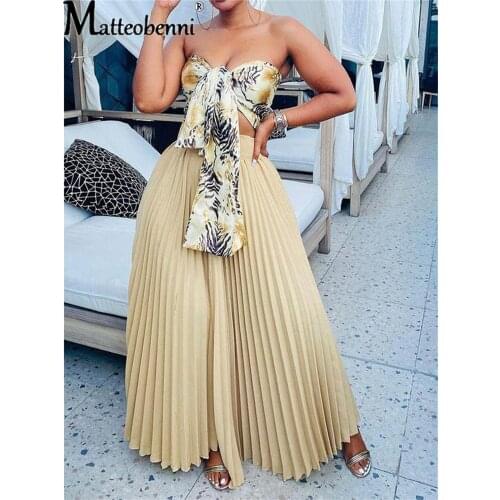 2021 Summer New Two-Piece Womens Fashion Pleated Skirt Wrapped Chest Tops Ladies Elastic Waist Backless Street Two-Piece Suit
