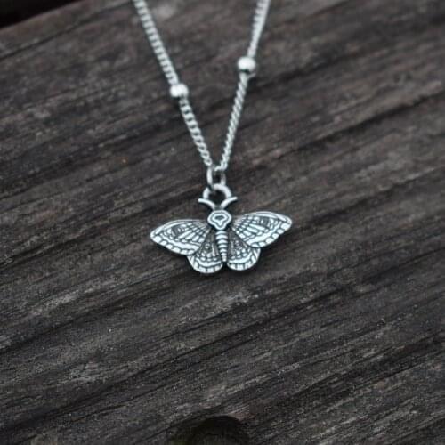 1pcs vintage dead head skull moth necklace