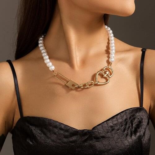 Personality Punk Necklace For Women Heart Shape Spring Clasp Metal Lock Clavicle Chain Round Pure White Pearl Chokers Jewelry