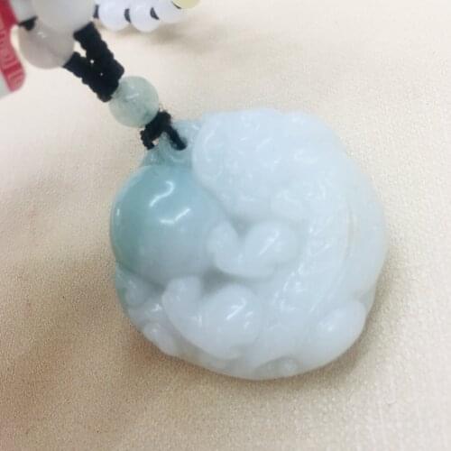 Pure natural Emerald jade hand carved engraving two-color unicorn pendant three-color jade bead necklace men and women sweater c