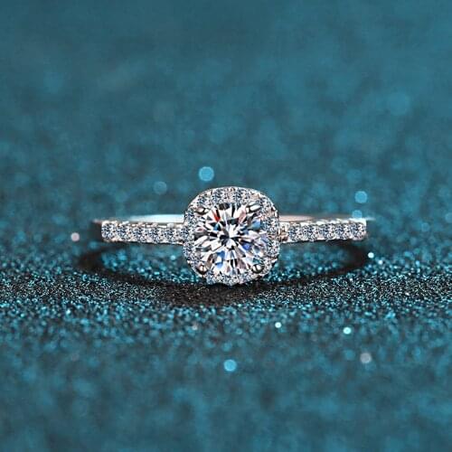 Inbeaut Classic 925 Sterling Silver Round Excellent Cut 0.5 Carat Pass Diamond Test Moissanite Engagement Ring Proposal Jewelry