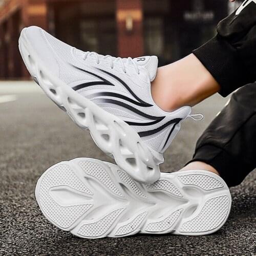 Mens Flame Printed Sneakers Flying Weave Sports Shoes Comfortable Running Shoes Outdoor Men Athletic Shoes