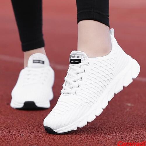 Lightweight Fashion Athletic Running Shoes Women Mesh Breathable Flat Casual Baskets Sneakers Ladies Soft Jogging Walking Shoes