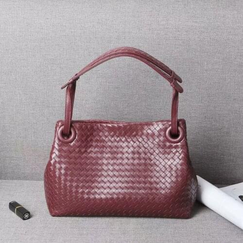 ISHARES Fashion Design Genuine Leather Handbag Sheepskin Knitting Totes Bag Double Shoulder Belt Woven Lambskin Handbag IS179320