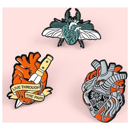 Fashion Punk Mechanical Heart Badge Creative Personality Beetle Knife Metal Enamel Brooch Cartoon Lapel Backpack Jewelry Gift