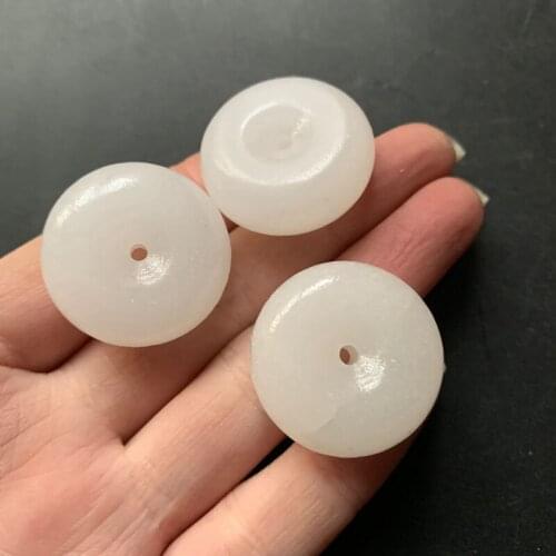 Natural White Stone Pendant DIY Necklace Accesories Energy Healing Spiritual Crystal Round Stone Pendant Safety Button Luck 1pc
