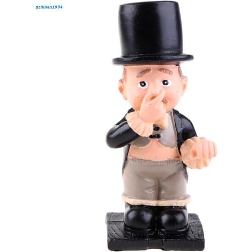 P15D Creative Funny Resin Toilet Butler Statue Ornament Cute Old Boy Pinching Nose Sculpture Figurine for Bathroom Decoration No