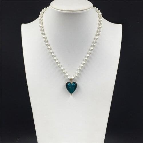 Gorgeous Deep Green Heart Charm with White Pearl Strand Necklace For Women Dress Decoration Elegant Luxury Party Jewelry
