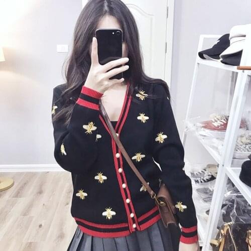 High Quality Knitted Cardigan Fashion Designer Bee Embroidery Sweaters Long Sleeve Single Breasted Button Sweaters Black White