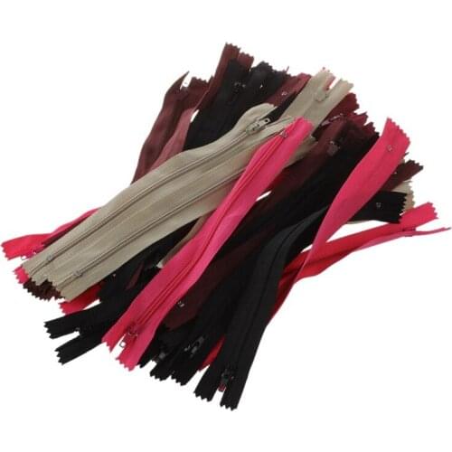 50 ASSORTED DRESS UPHOLSTERY CRAFT NYLON METAL CLOSED OPEN ENDED ZIPS