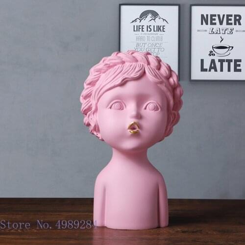 Creative Resin Girl Pouting Girl Golden Cartoon Girl Ornament Character Figures Handicraft Ornaments Modern Home Decoration