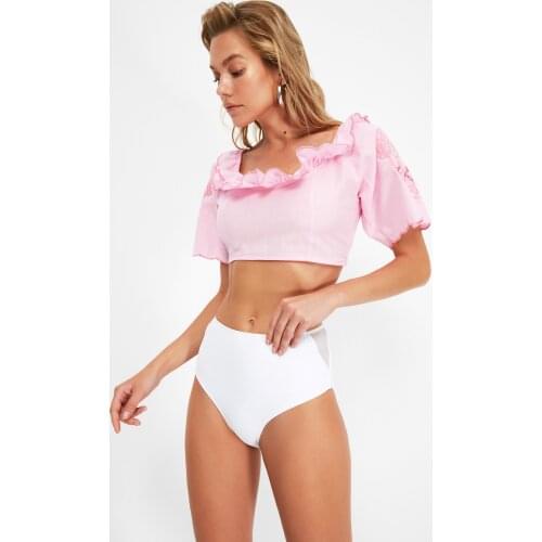 Trendyol Embroidered Crop Top Blouse TBESS21BZ2044