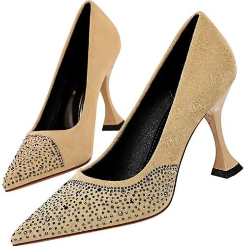 Европейские и американские клубы, худощавые каблуки, узкие щечки, туфли для вечеринок с дрелью