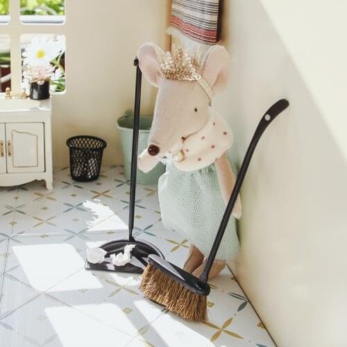 Aizulhomey Mini Metal Broom Dustpan Mouse Dollhouse Furniture 1/6 OB11 BJD Lol Blyth Doll Accessories Kitchen Kids Cleaning Toys