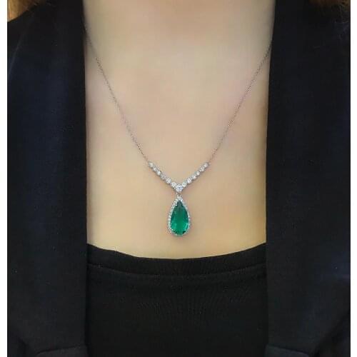 STELA DESIGN DROP EMERALD NECKLACE