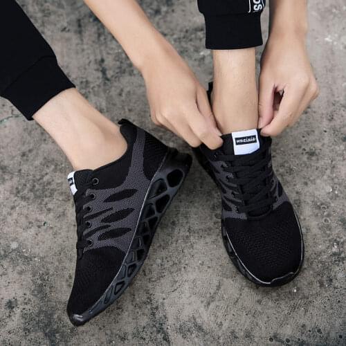 Plateforme Mens White Sports Shoes Baskette Mocassin Man Hard-Wearing Sneakers Man White Lace Vulcanized Shoes Massager Tennis