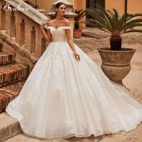 EVALOVE New Gorgeous Appliques Beading Bride Ball Gown Wedding Dress 2021 Romantic Sweetheart Neck Lace Up Vintage Bridal Gown