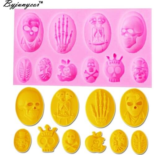 Byjunyeor Halloween Epoxy UV Resin Silicone Molds Skull Hands Sugar Candy Moulds DIY Cupcake Fondant Cake Decorating Tools m710