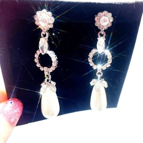 Europe and Korea new geometry form ear stud, court style earring, hang bead, web celebrity star star popular female eardrop is a