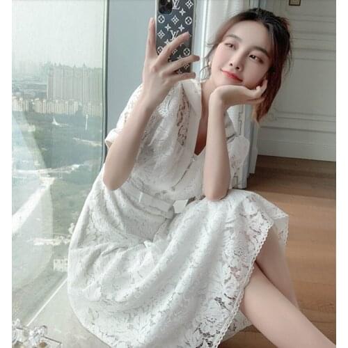 2020 new French elegant and thin ladys temperament white lace dress womens summer long skirt Fairy