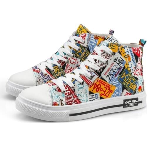 2019 New High Top Canvas Shoes Mens Trend Flat Breathable Korean Version Wild Casual Shoes Mens Comic Graffiti Sneakers