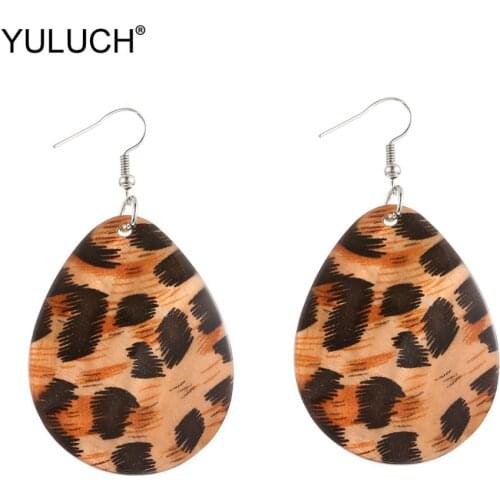 YULUCH Pop Summer Beach Personality Natural Shell Pendant Jewelry 2019 Fashion Natural Wooden Statement Earrings For Women Party