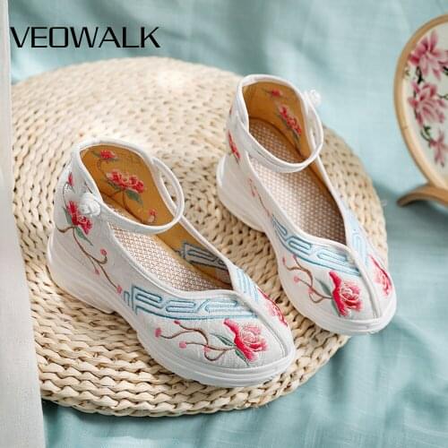 Veowalk Women Embroidered Canvas Clunky Sneakers Non-Slippery Ladies Casual Dorky Dad Shoes Comfortable Flat Platforms White