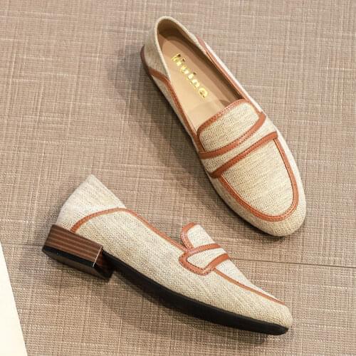 2021 Weave Vintage Chunky Heel Loafers College Style Temperament Shallow Mouth Pumps Simple Leisure Slip-on Pumps
