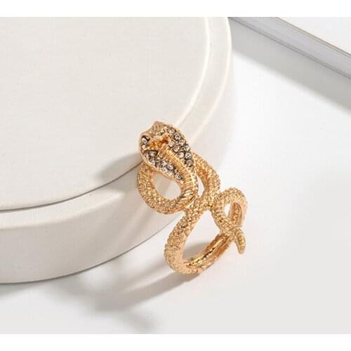 Retro Punk Style Snake Shape Animal Ring Creative Crystal Zircon Gold Ring Accessories Fashion Men Women Party Jewelry