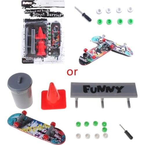 MIni Finger Skateboard Fingerboard with Obstacles Set Kids Toy Novelty Gag P31B