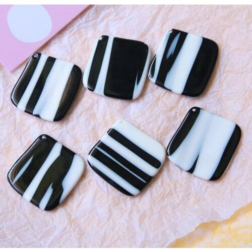 Diy jewelry making 40pcs/lot 25mm Black/white Irregular stripes print geoemtry square shape acrylic beads fit earring accessory