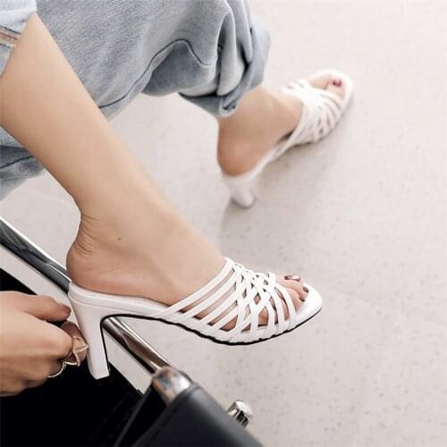 2020 New Brand Women Slipper Summer Outdoor Sandal Designer Square High Heel Slip On Flip Flop Elegant Women Slides Sandal White