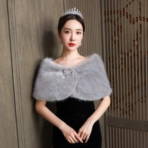 Gray Faux Fur Party Shawl Winter Warm Bridal Bolero Wedding Coat Wedding Diamond Brooch Bridal Wrap Party Cape