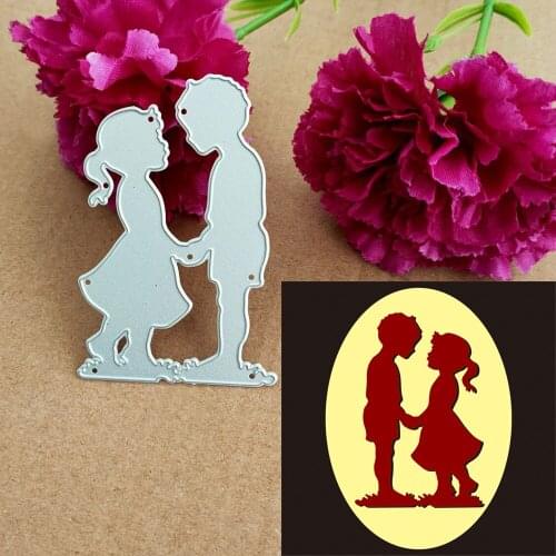 New lovers young men and women cutting metal mold for scrapbook punching card cutting DIY photo album cutting die