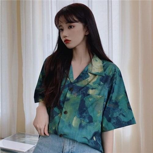 Womens shirt Summer retro Hong Kong flavor printing loose short-sleeve shirts turn down collar Oversized t-shirt streetwear