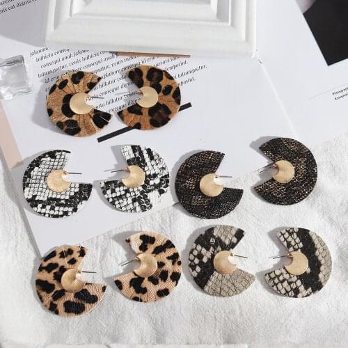 Fan Shape PU Leather Leopard Print Earrings Fashion Alloy Exaggerated Joker Street Sale Popular Dangle Earings Brand Jewelry