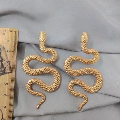 2020 Top Fashion Brinco Earings And American Jewelry Earrings Individual Temperament Retro Versatile Fashion Net Female D59