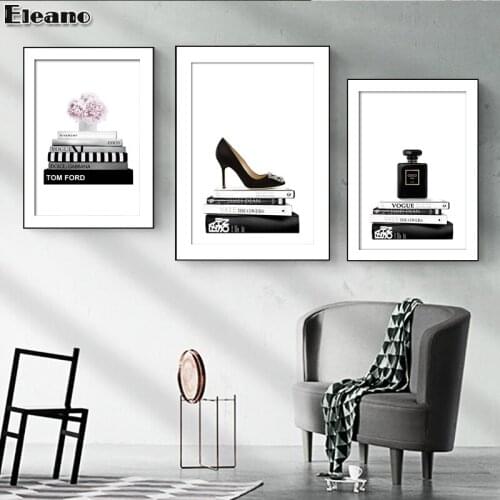 Book and High Heels Canvas Painting Fashion Classic Retro Black and White Character Poster Nordic Wall Art Bedside Decoration