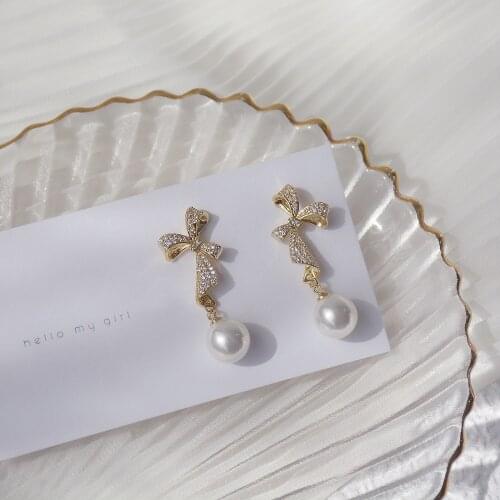 Elegant Pearl Bowknot Stud Earrings for Women Lovely Shiny Inlaid Zircon Party Jewelry Accessories Wedding Gift
