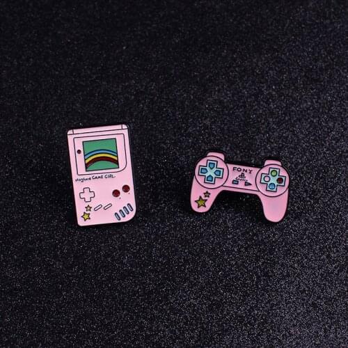 Retro Arcade Game Bdges For Bags Badges Brooches Lapel Pins For Clothing Kids Cartoon Heart Pink Pixel Gamepad Jewelry Badge DIY