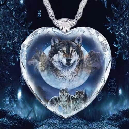 New Fashion Heart Shaped Wolf Pattern Pendant Popular Exquisite Animal Necklace Personality Simple All-match Jewelry Gift