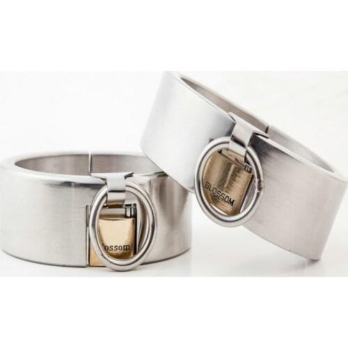 Stainless Steel Metal Bondage Handcuffs Fo Sex with Lock Slave Bdsm Wrist Restraints Hand Cuffs Fetish Wear Sex Toys for Couples