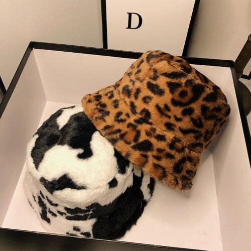 HT093 Winter Cow Leopard Print Faux Fur Plush Bucket Hats For Women Outdoor Warm Sun Hat Soft Velvet Fisherman Cap Lady Fashion