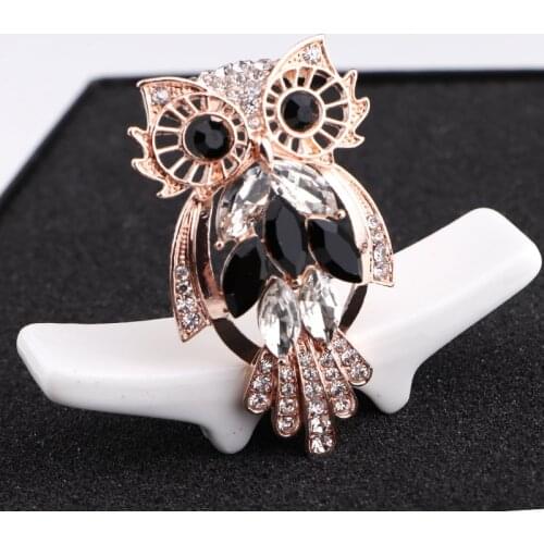 TODOX Brooches owl man clothes coat Fashion beauty women Exquisite and lovely cartoon big Crystal pins concise style gifts