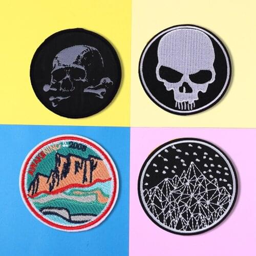 1PCS Punk Skull Embroidery Patches Various Style Flower Rose Skeleton Iron On Biker Patches Clothes Stickers Appliques