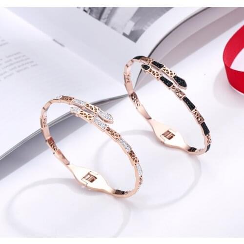 High Quality Snake Shaped Rose Gold Stainless Steel Bangle Bracelet Fashion Crystal-set Snake Scale Gilded Bangles Bracelets