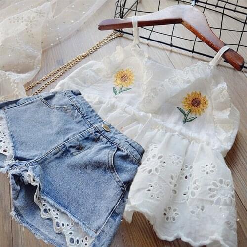 Sweet 2Pcs Kids Hollow Out Flower Set Sunflower Embroidery V-Neck Sleeveless Tops+ Denim Shorts for Girls, White/Pink 3-8Years