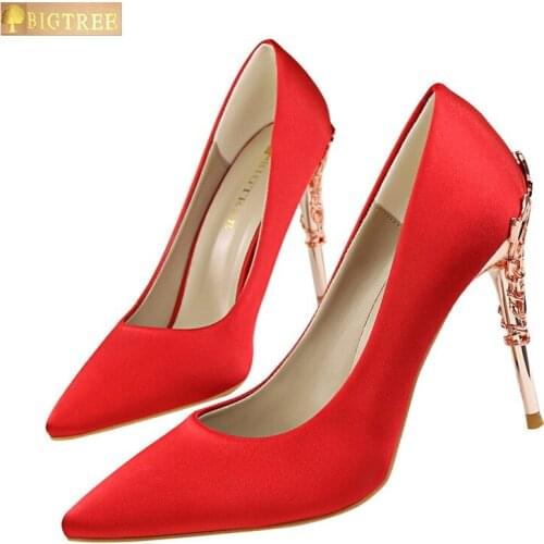 2019 Elegant Metal Carved Heels Women Pumps Solid Silk Pointed Toe Shallow Fashion High Heels 10cm Shoes Womens Wedding Shoes